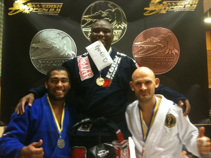 BrunoMathias-GuldSvartOppna Bruno Mathias guld i öppna svartbältes!