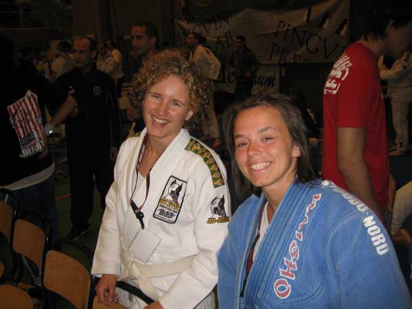 kaisho3 Arnela från Kaisho bjuder in tjejerna i Stenungsunds kampsportsakademi till tjejläger i BJJ 26-27 augusti.